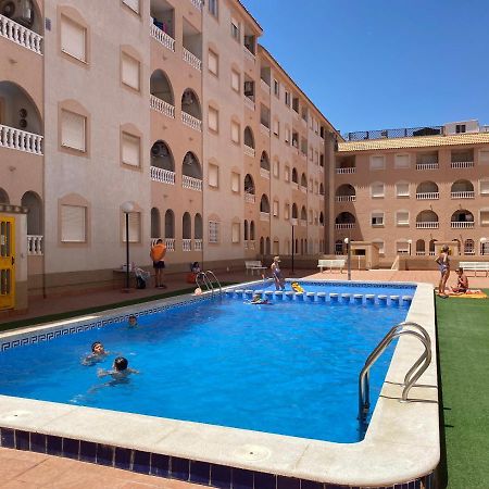 Amazing 2-Bedrooms Apartment With Pool Torrevieja Center מראה חיצוני תמונה