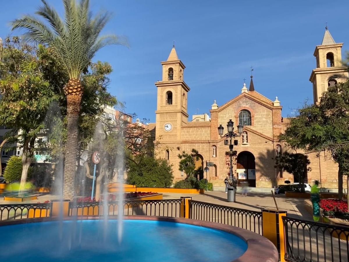 Amazing 2-Bedrooms Apartment With Pool Torrevieja Center מראה חיצוני תמונה