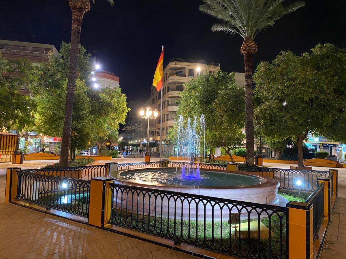 Amazing 2-Bedrooms Apartment With Pool Torrevieja Center מראה חיצוני תמונה