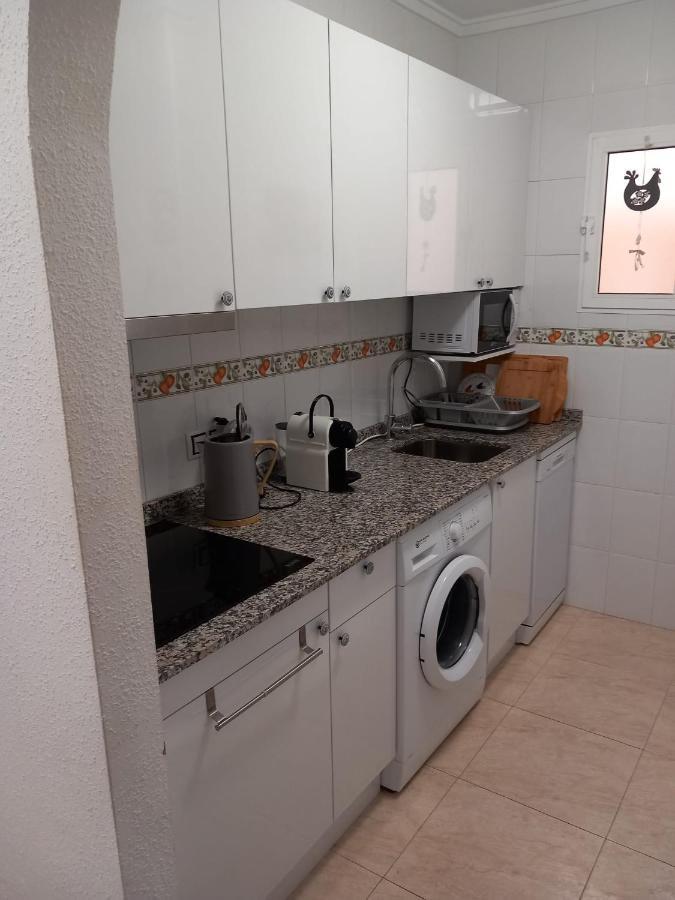 Amazing 2-Bedrooms Apartment With Pool Torrevieja Center מראה חיצוני תמונה